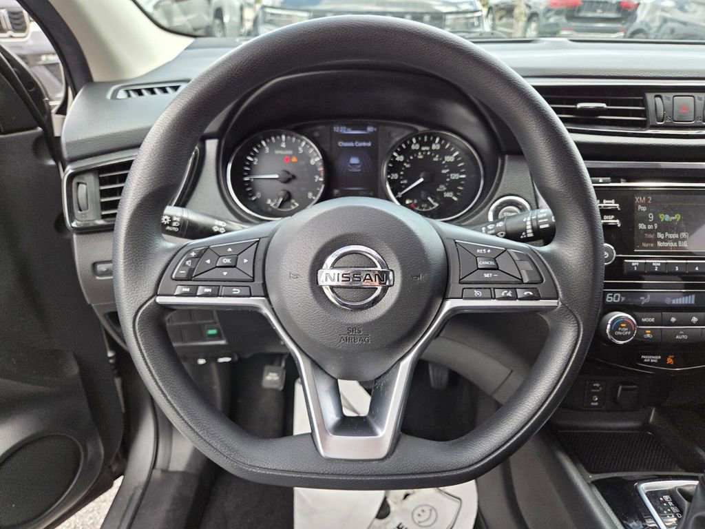 Used 2018 Nissan Rogue Sport SV image 26