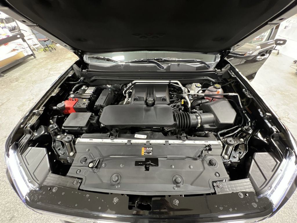 New 2025 GMC Canyon Denali w/ LPO, Denali Black Edition image 31