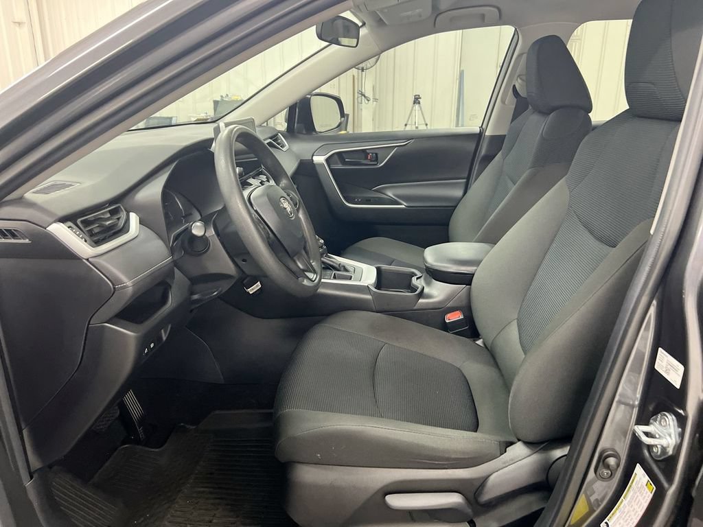 Used 2023 Toyota RAV4 LE AWD/4WD image 20