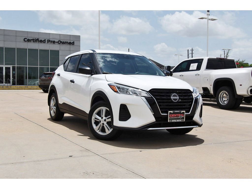 Used 2025 Nissan Kicks Play S