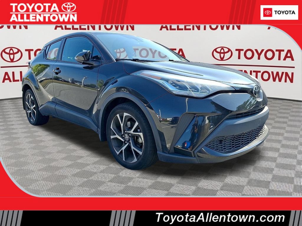 Used 2020 Toyota C-HR XLE FWD image 1