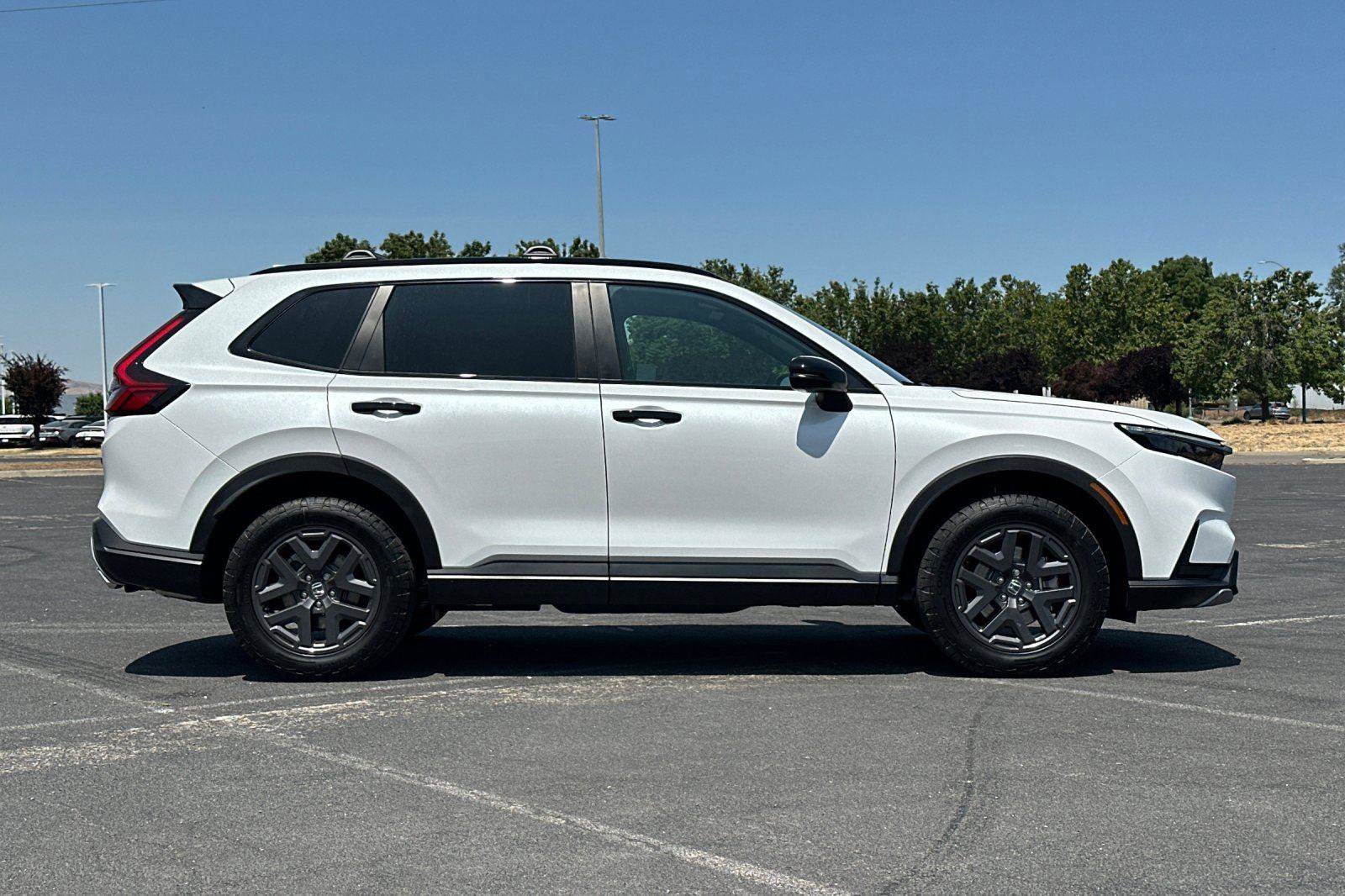 Certified 2026 Honda CR-V TrailSport image 4