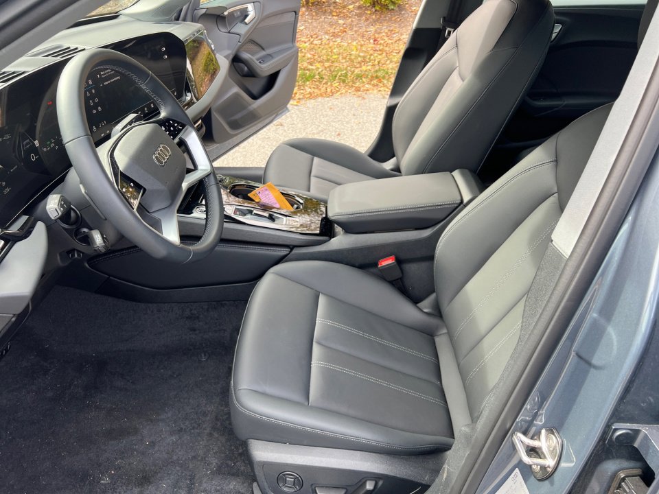 Certified 2025 Audi A5 2.0T Premium w/ Convenience Package image 30