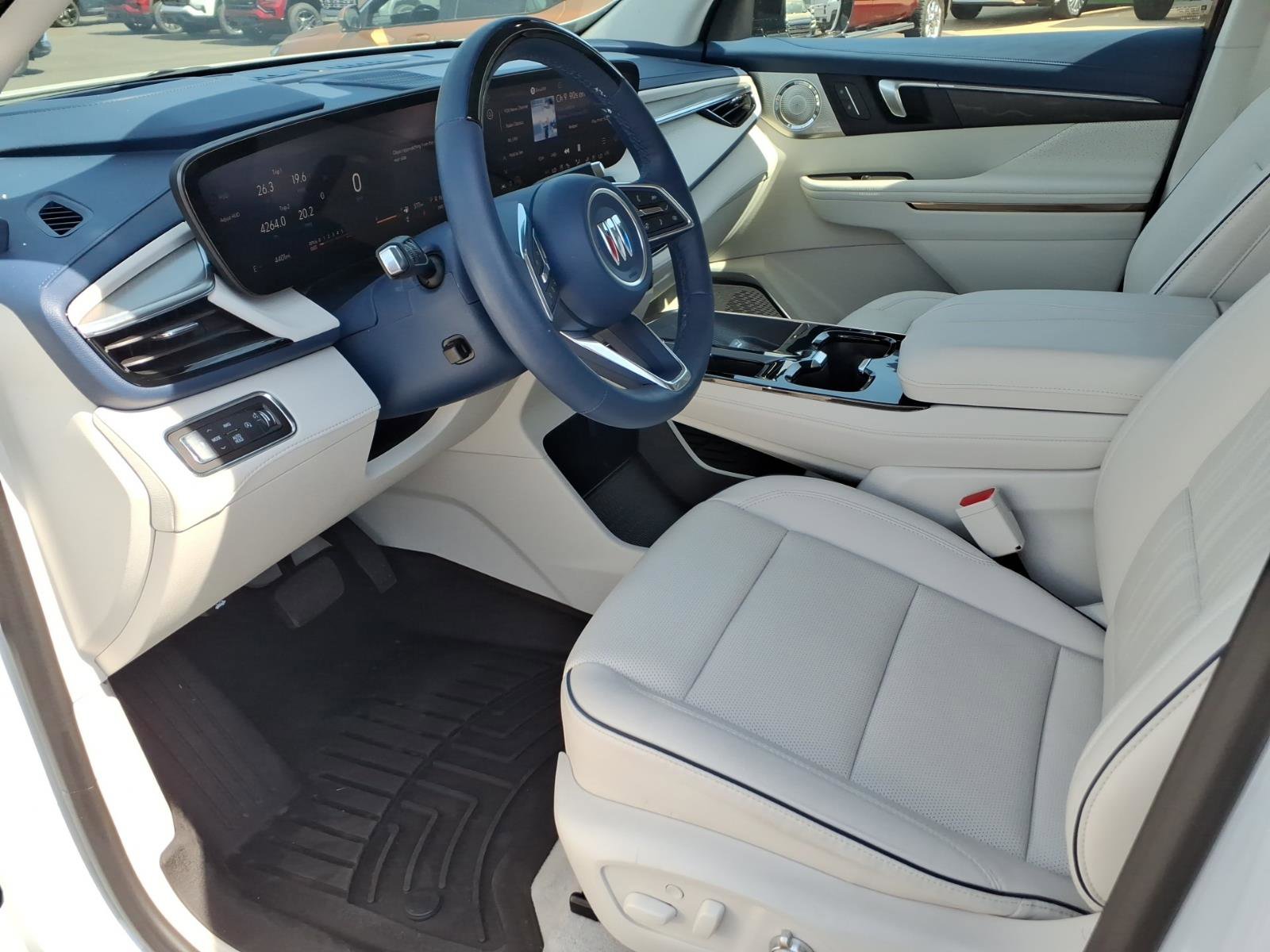 Certified 2026 Buick Enclave Avenir w/ Super Cruise Package AWD/4WD image 11