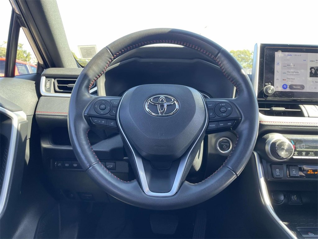 Used 2023 Toyota RAV4 SE image 20