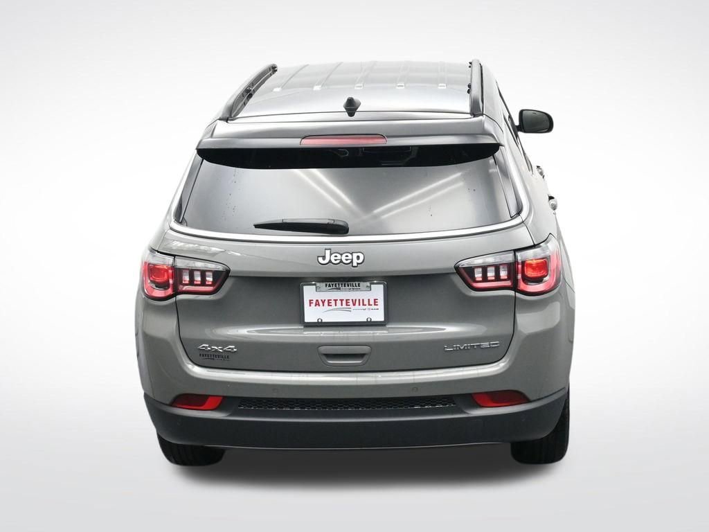 Used 2024 Jeep Compass Limited image 27