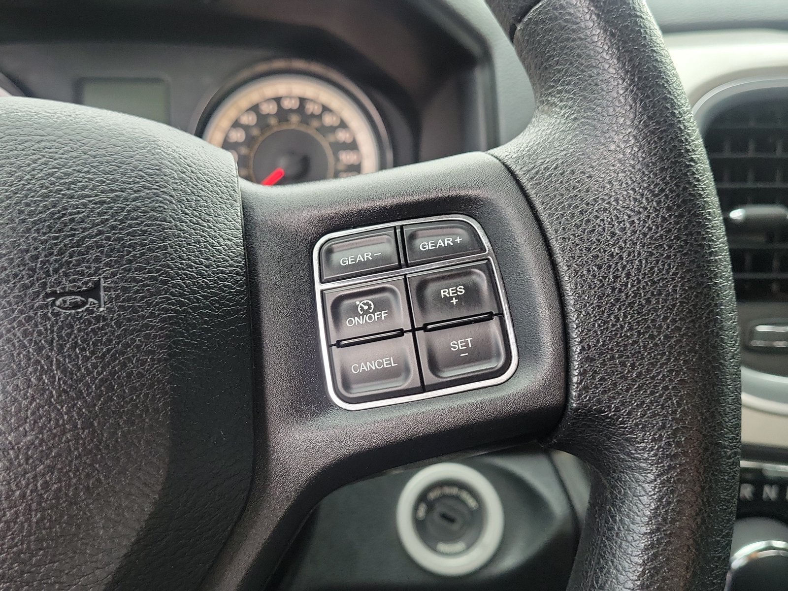 Used 2017 RAM 1500 Classic SLT RWD image 23