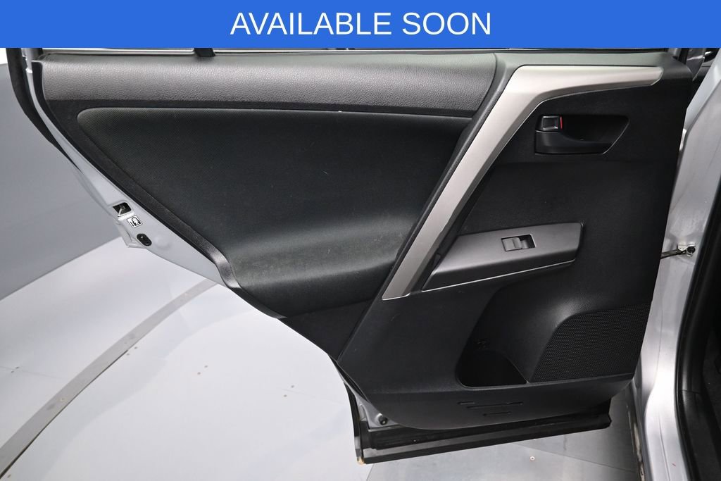 Used 2017 Toyota RAV4 LE w/ Carpet Mat Package AWD/4WD image 25
