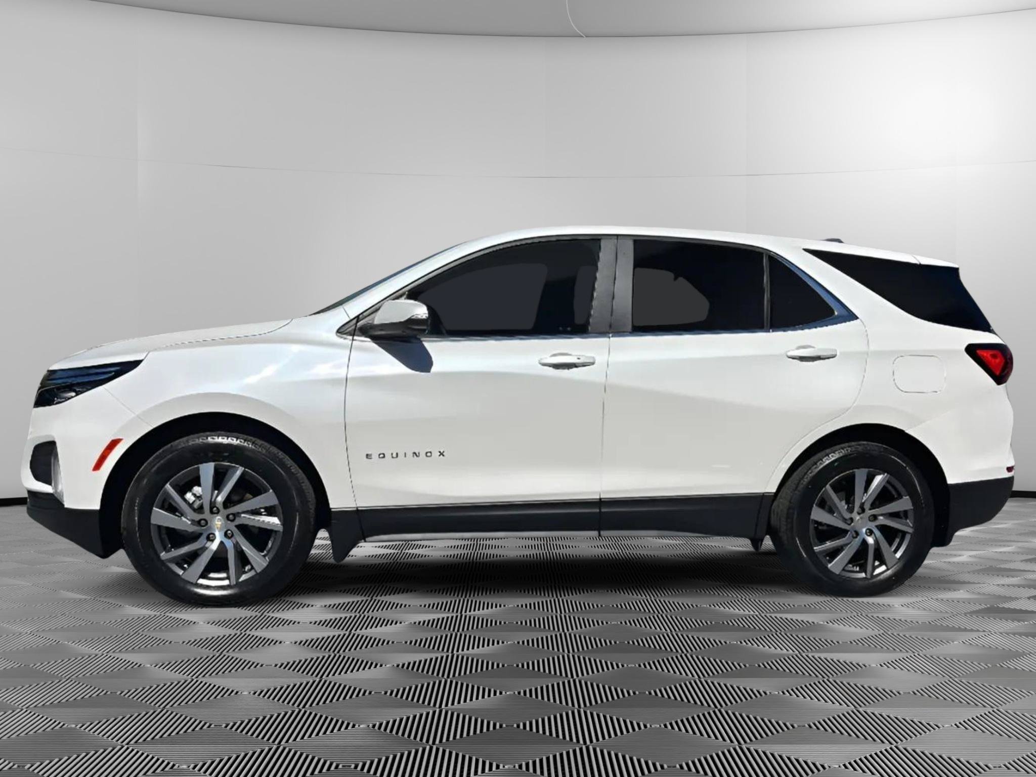 Used 2023 Chevrolet Equinox LT AWD/4WD image 5