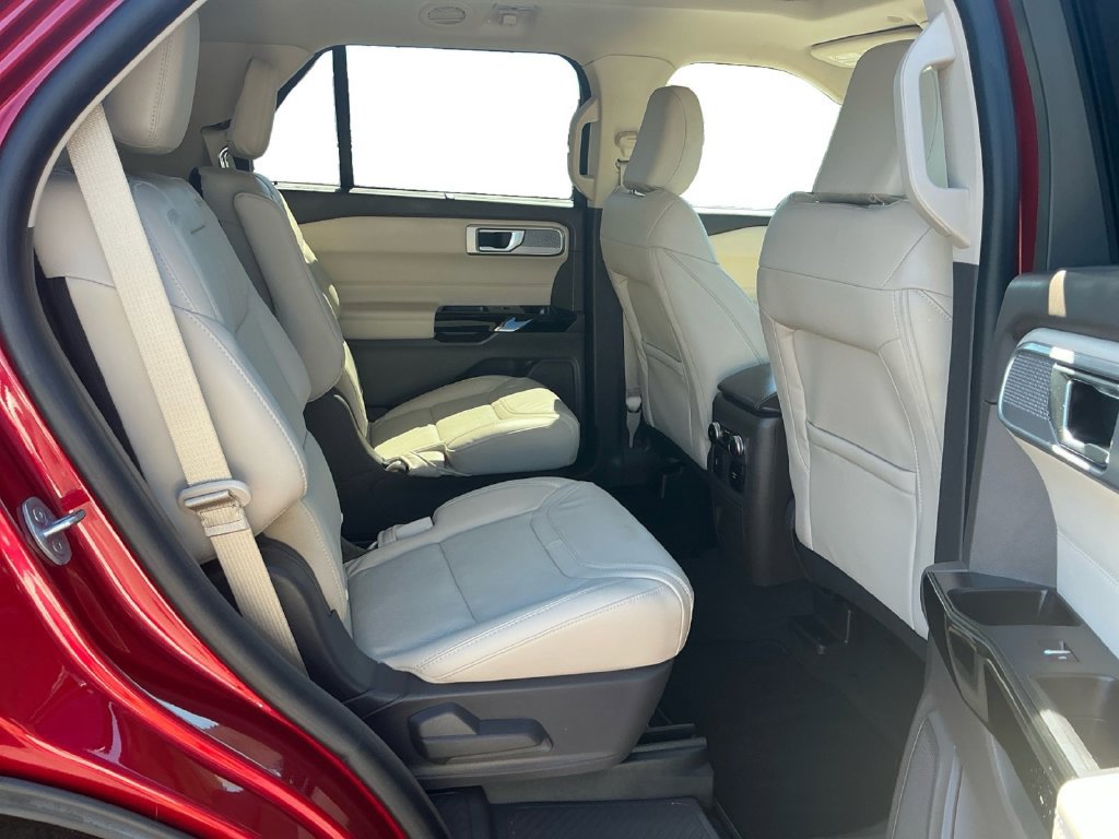 Certified 2023 Ford Explorer Platinum w/ Class IV Trailer Tow Package AWD/4WD image 23