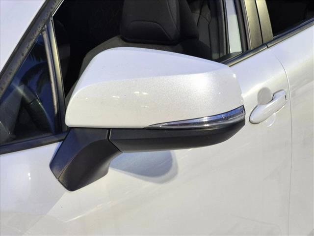 Used 2023 Toyota Corolla Cross LE FWD image 11