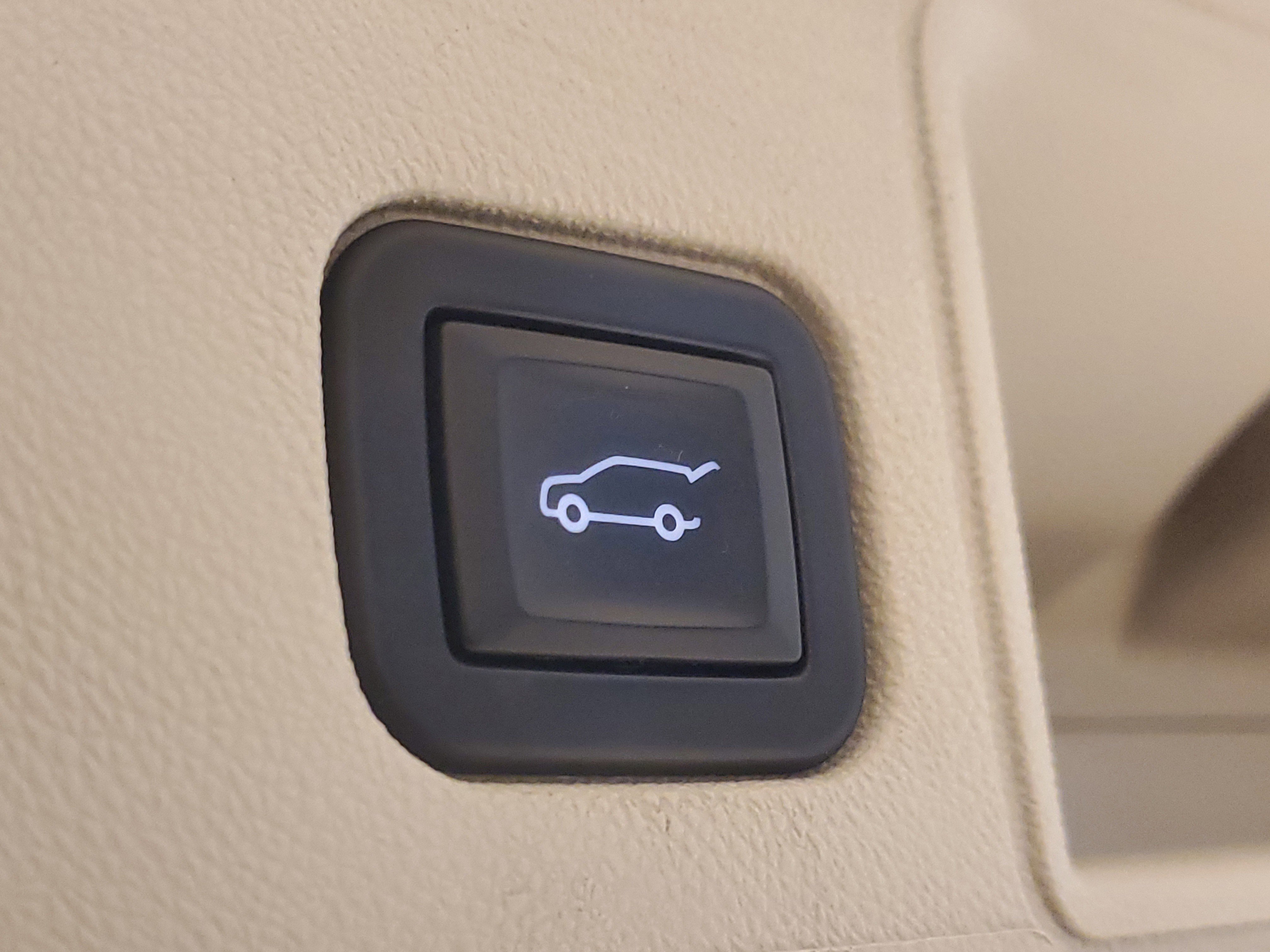 Used 2022 GMC Terrain Denali w/ Denali Premium Package image 13