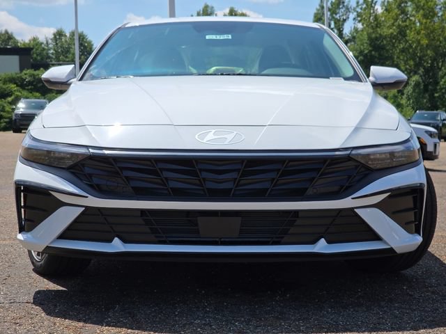 New 2026 Hyundai Elantra Limited FWD image 14