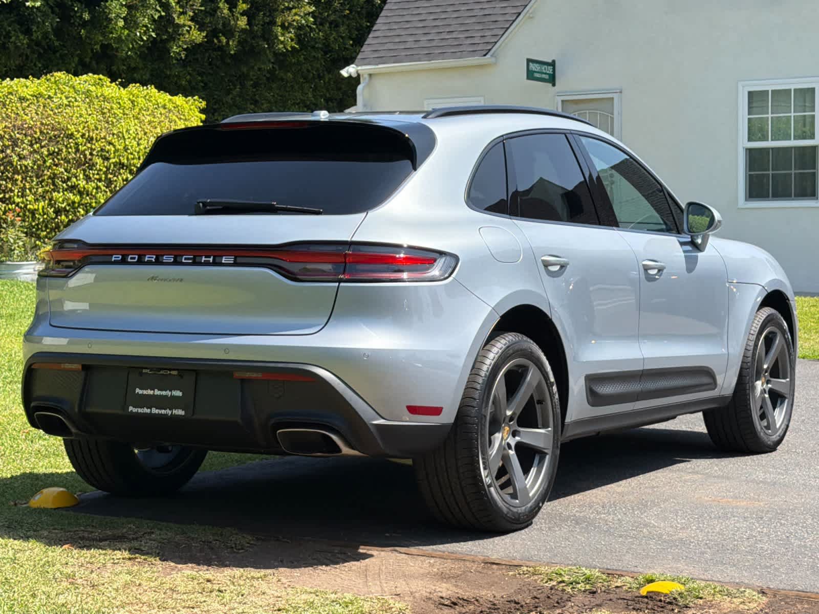New 2026 Porsche Macan AWD/4WD image 8