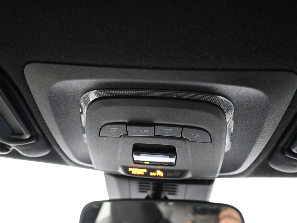 Certified 2023 Toyota Corolla SE image 17