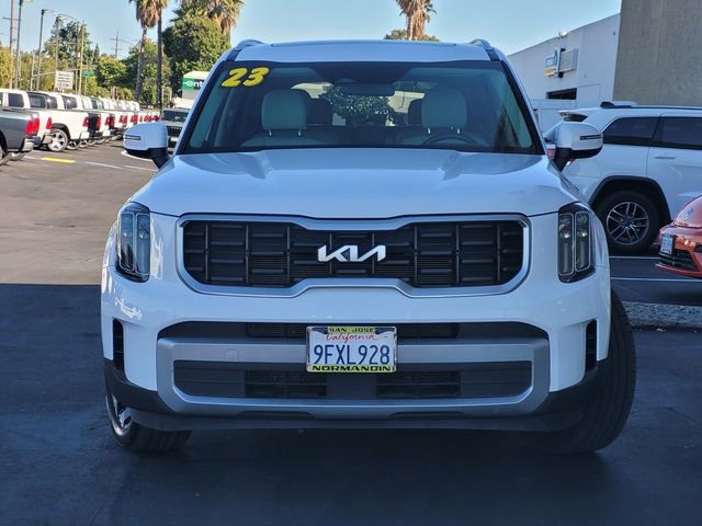Used 2023 Kia Telluride S w/ S Sunroof Package FWD image 2