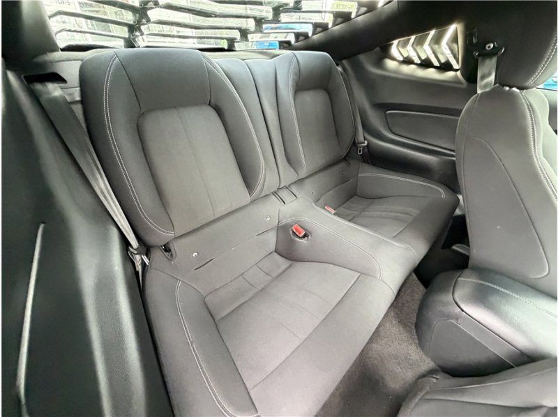 Used 2018 Ford Mustang Coupe RWD image 25