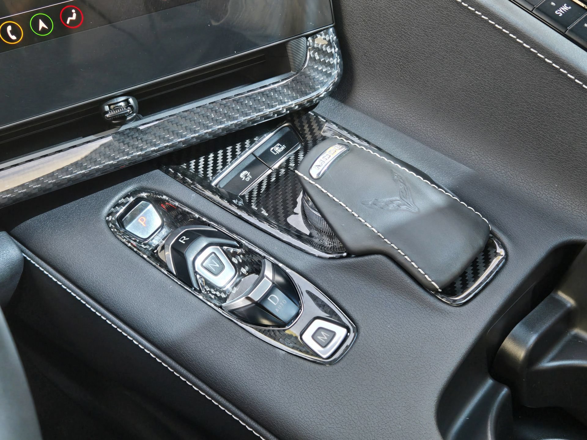 Used 2022 Chevrolet Corvette Stingray Preferred Cpe w/ Z51 Performance Package RWD image 17