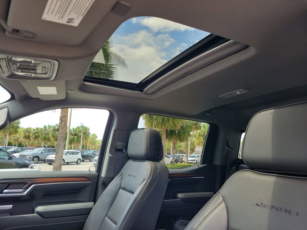 Used 2024 GMC Sierra 1500 Denali w/ Denali Reserve Package image 18