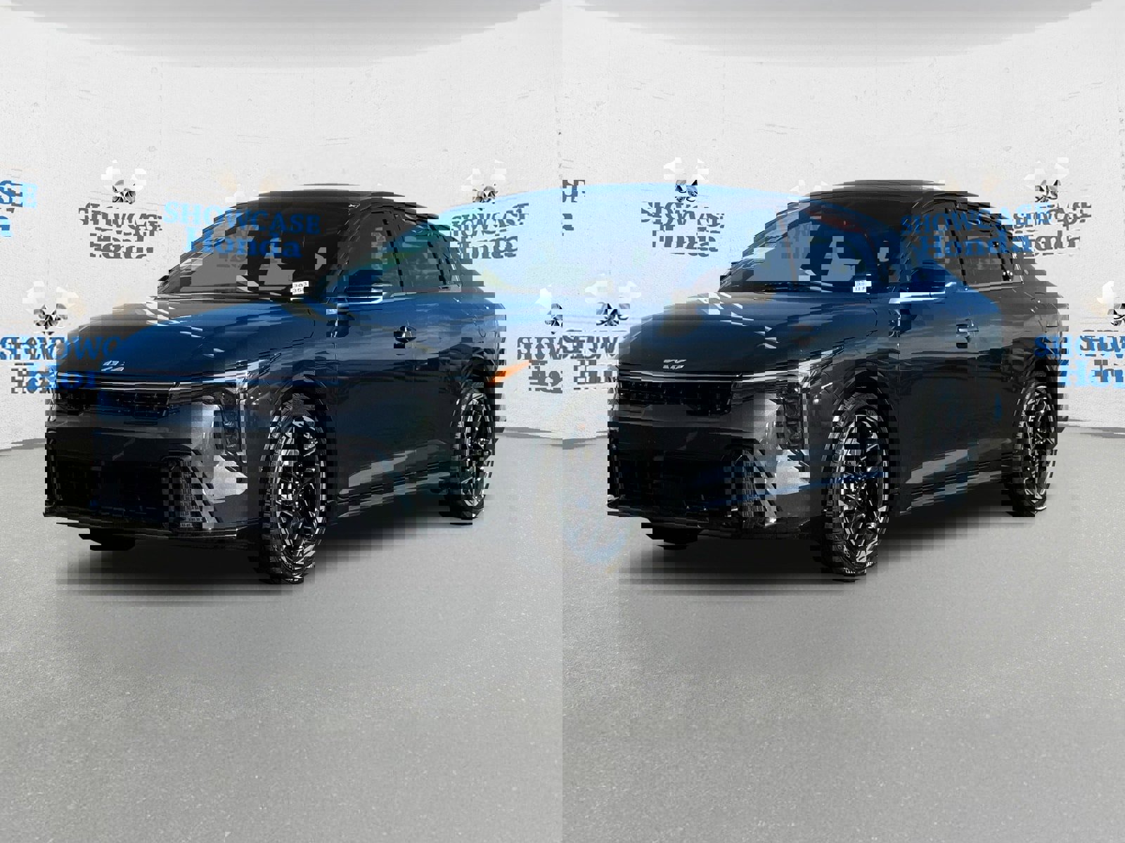 Used 2025 Kia K4 GT-Line w/ GT-Line Premium Package image 2