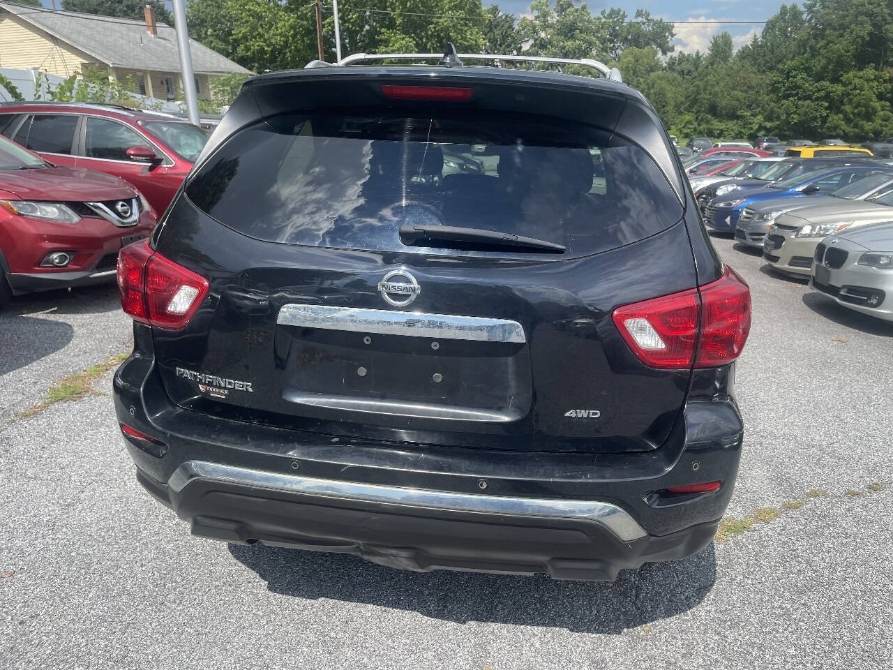 Used 2019 Nissan Pathfinder S AWD/4WD image 7