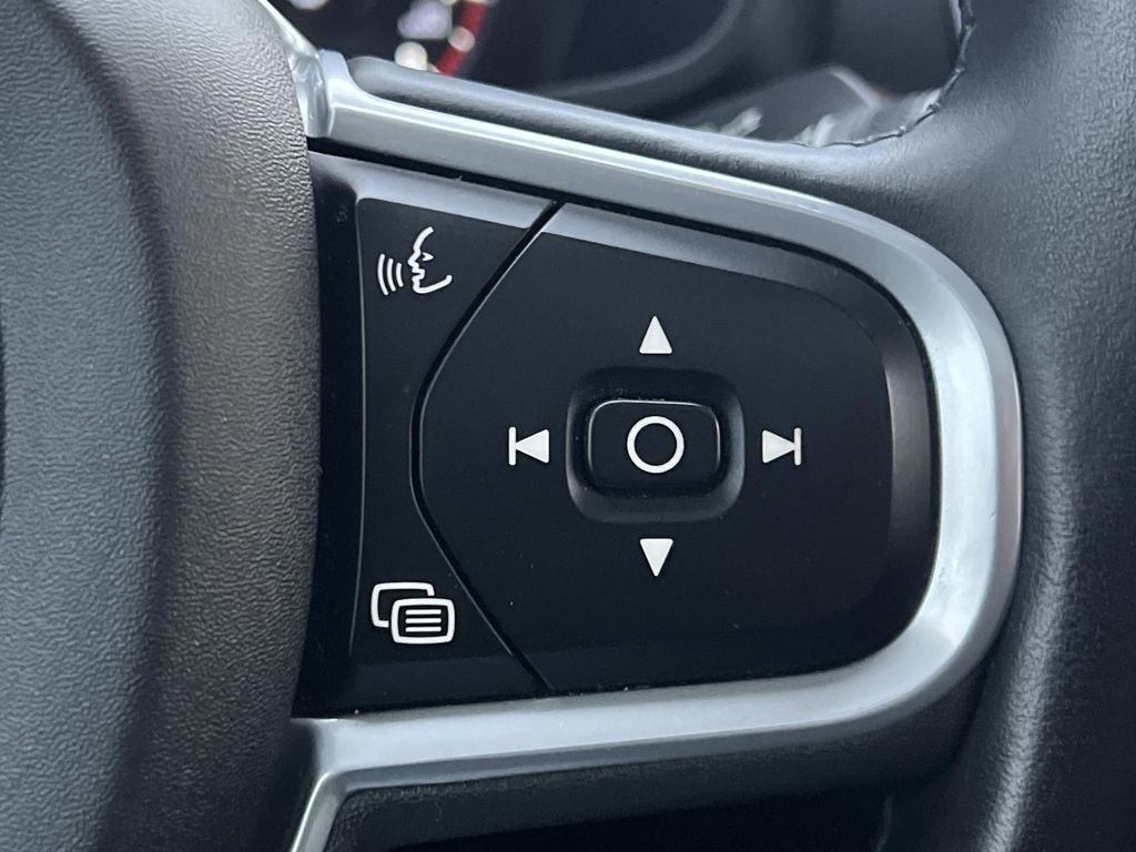 Used 2022 Volvo S60 B5 Momentum image 22