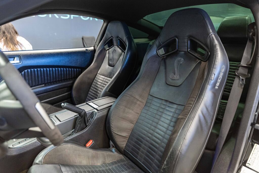 Used 2014 Ford Mustang Shelby GT500 w/ Equipment Group 821A RWD image 9
