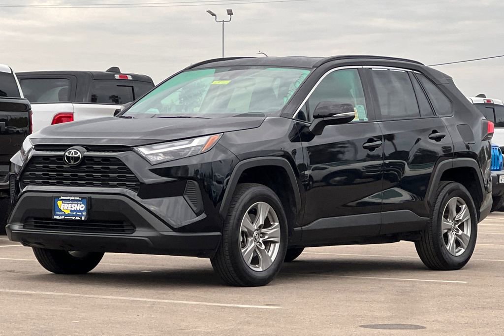 Used 2024 Toyota RAV4 XLE image 8