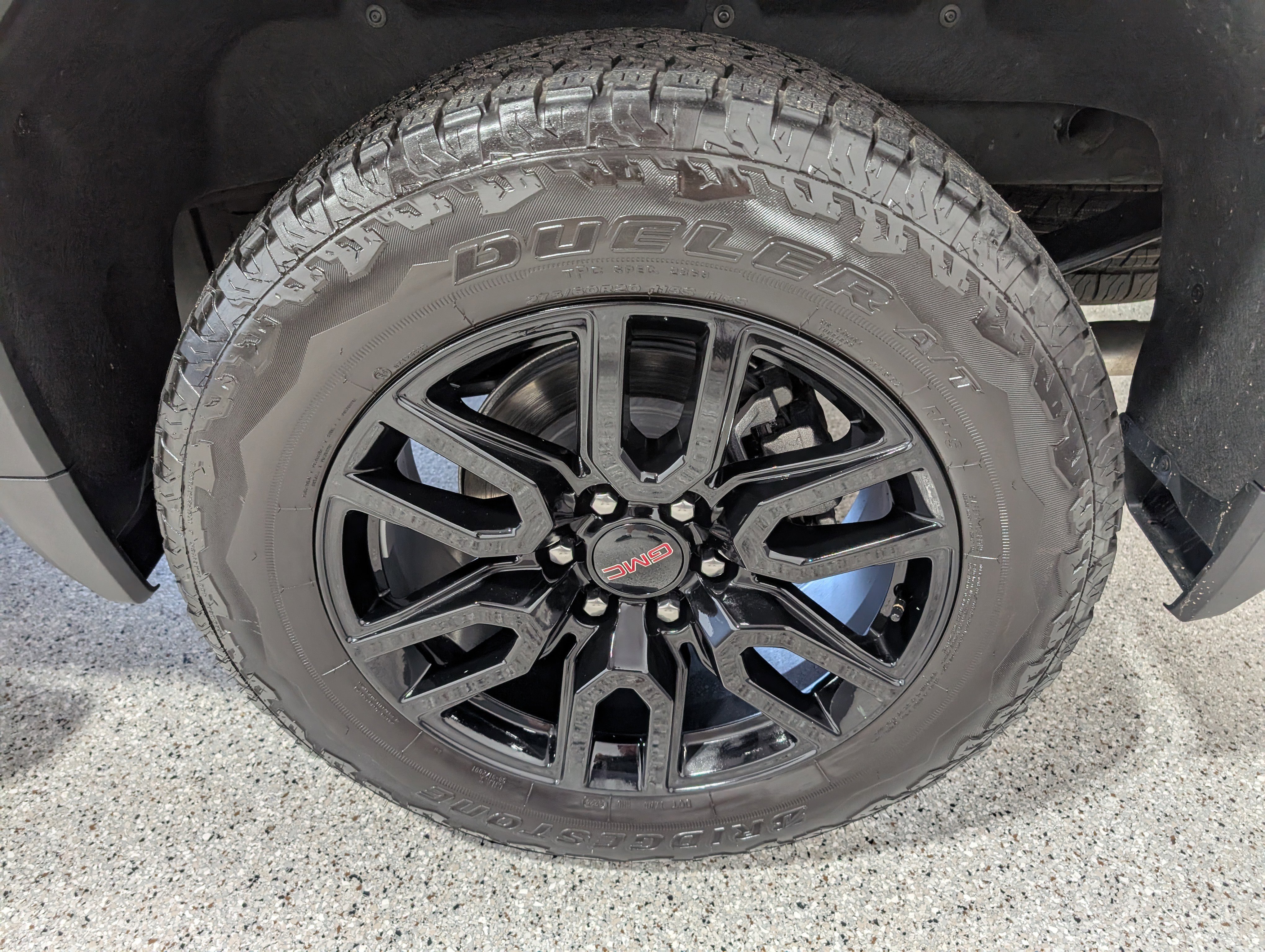 Used 2025 GMC Sierra 1500 Elevation w/ LPO, Elevation Black Package image 13