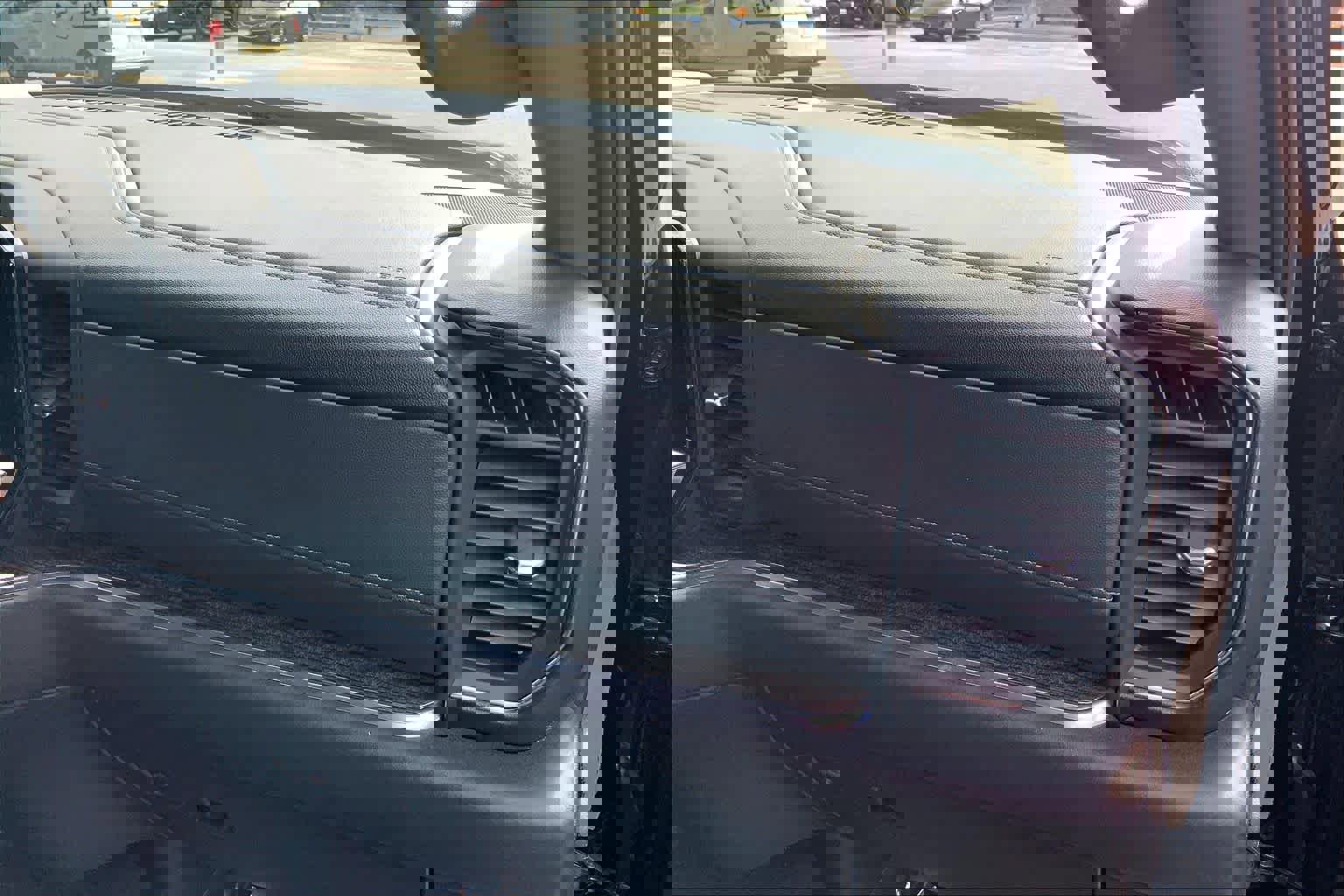 Certified 2025 Chevrolet Silverado 1500 LT image 18