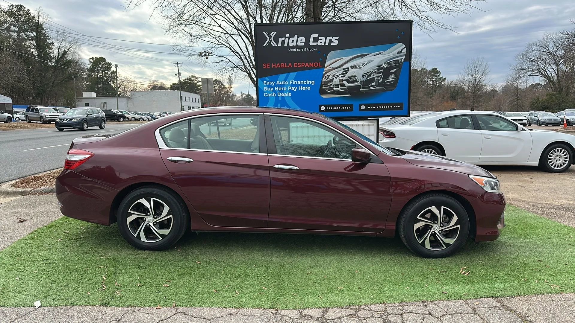 Used 2017 Honda Accord LX image 9