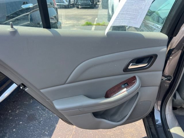 Used 2013 Chevrolet Malibu Eco w/ Navigation Package FWD image 9