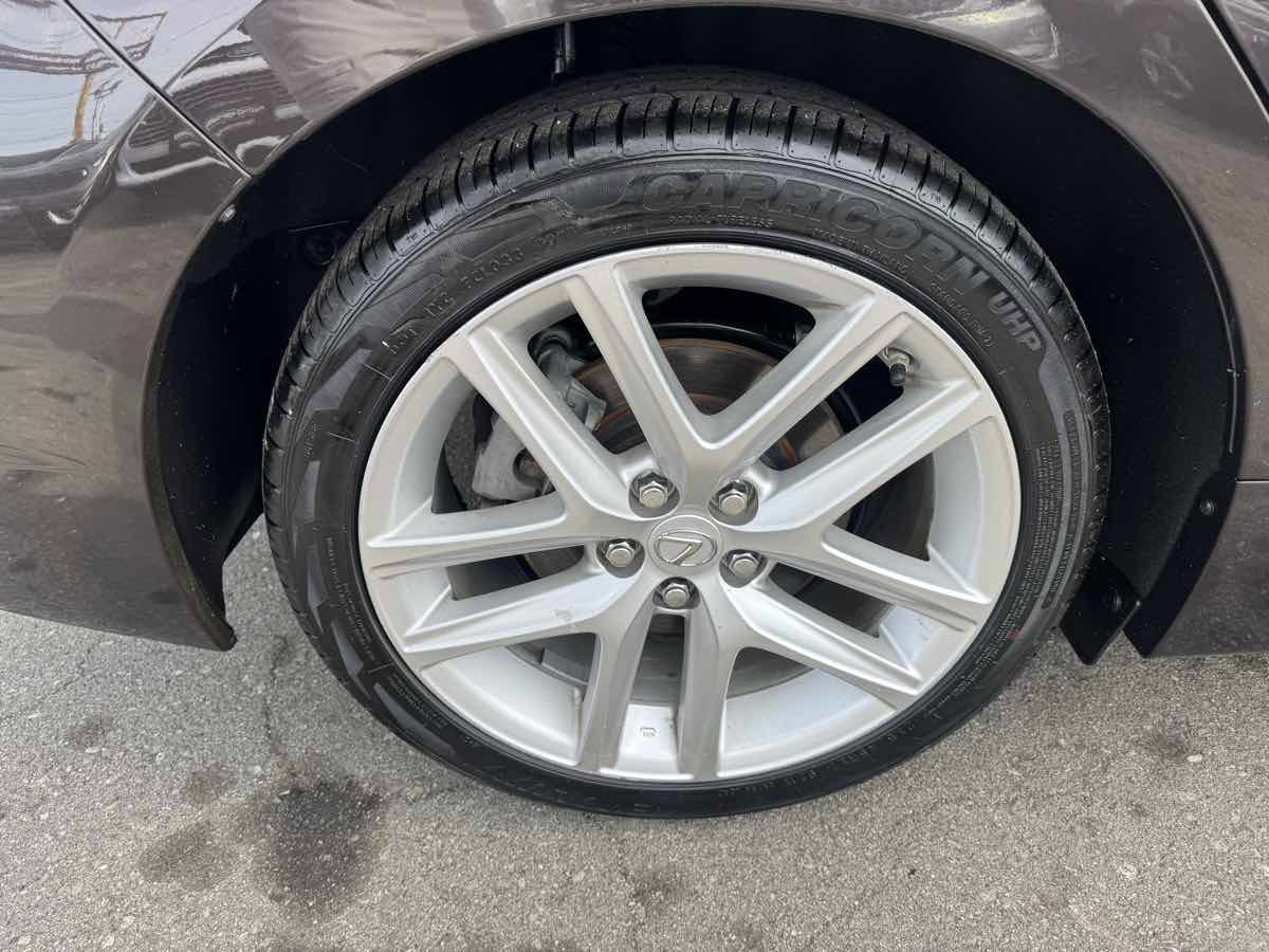 Used 2016 Lexus CT 200h w/ Accessory Package image 7