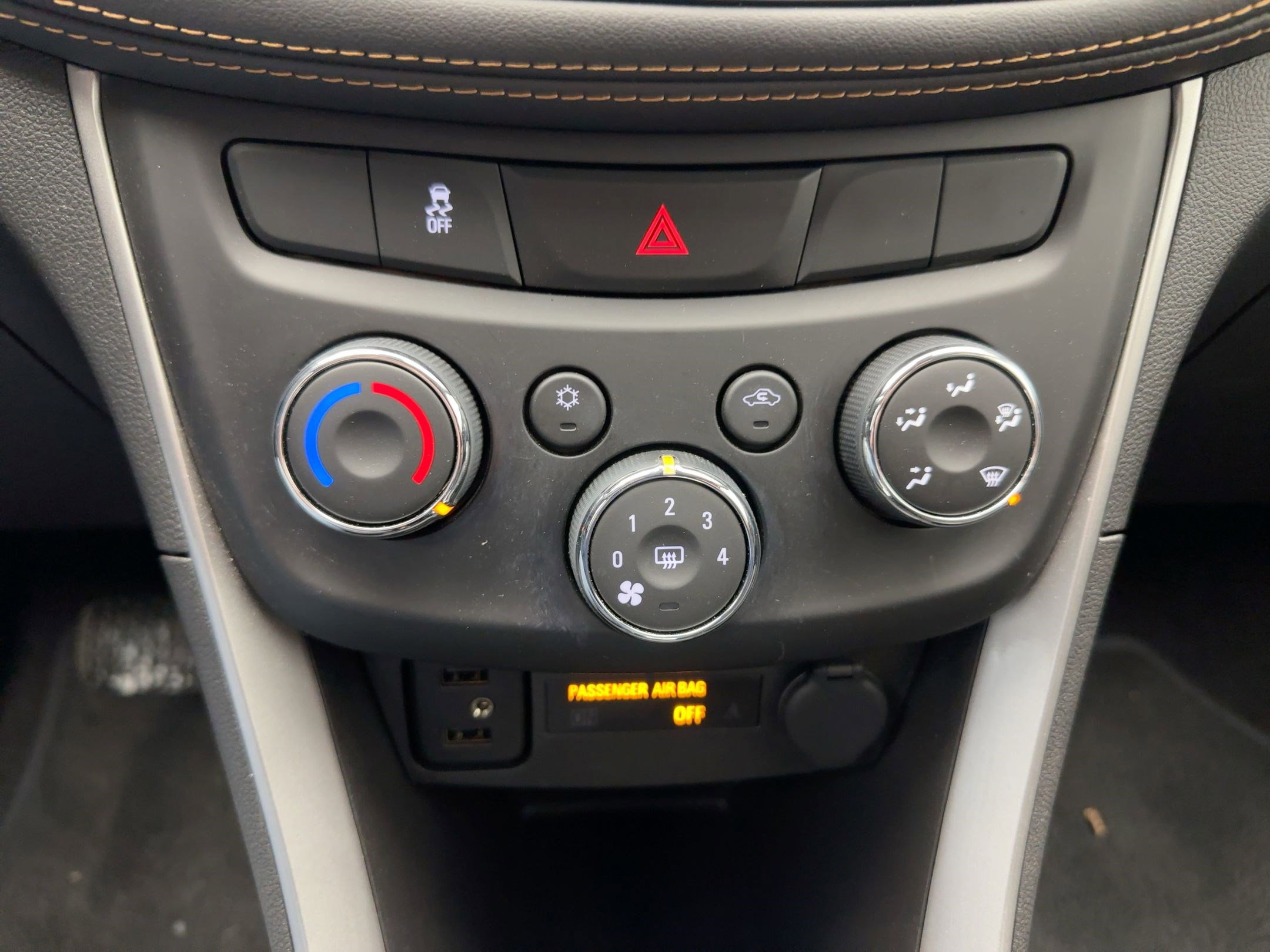 Certified 2022 Chevrolet Trax LT w/ Sport Edition image 17