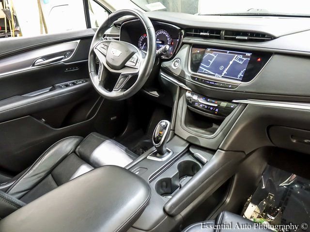 Certified 2017 Cadillac XT5 Luxury w/ Driver Awareness Package image 25