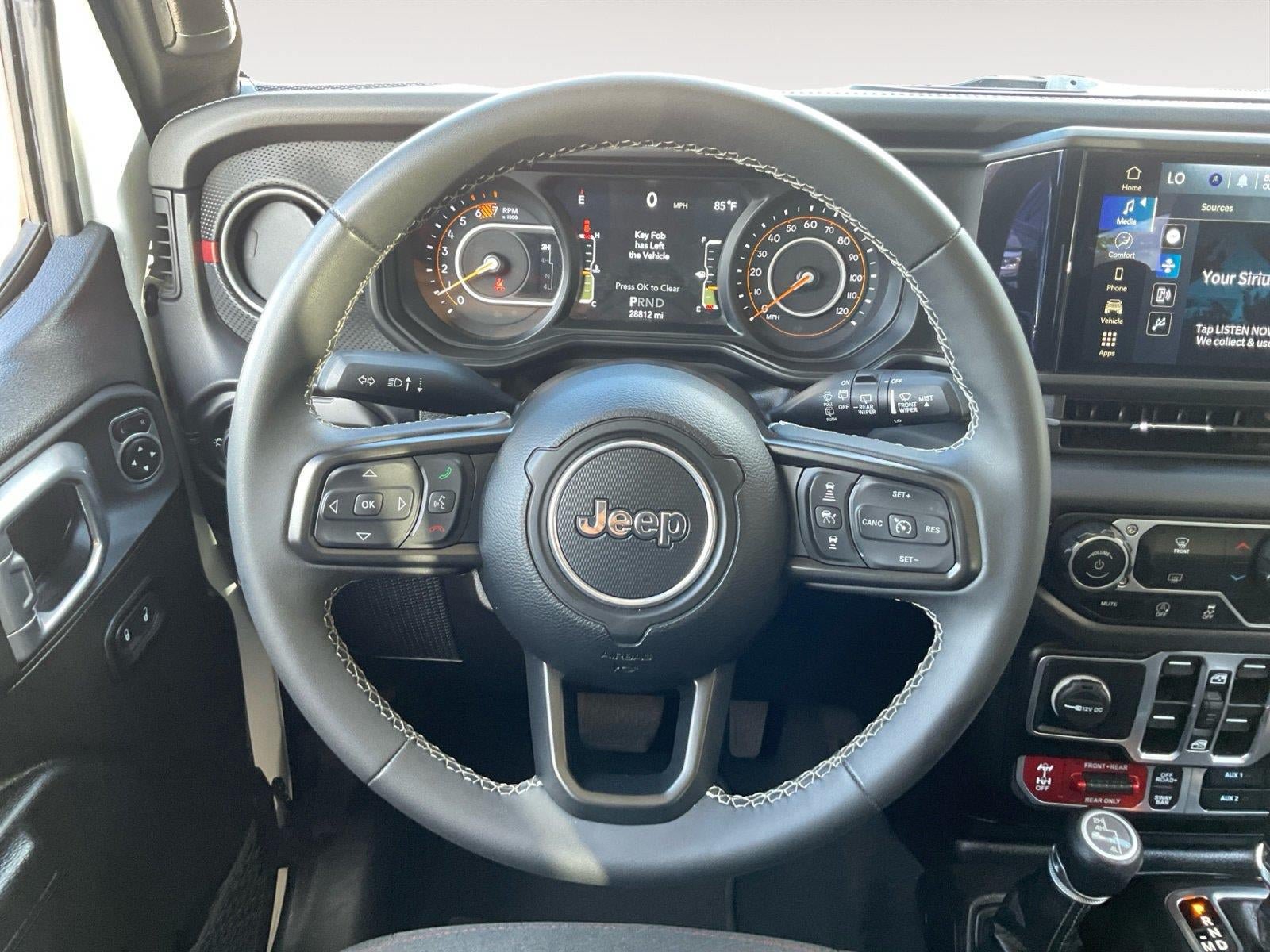 Used 2025 Jeep Wrangler Unlimited Rubicon AWD/4WD image 12