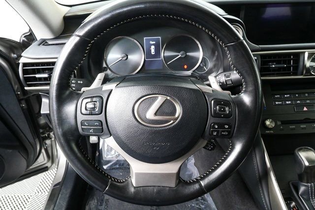 Used 2019 Lexus IS 300 300 w/ Accessory Package image 8
