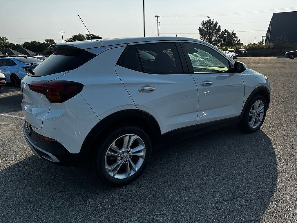 Used 2021 Buick Encore GX Preferred w/ Cold Weather Comfort Package FWD image 4