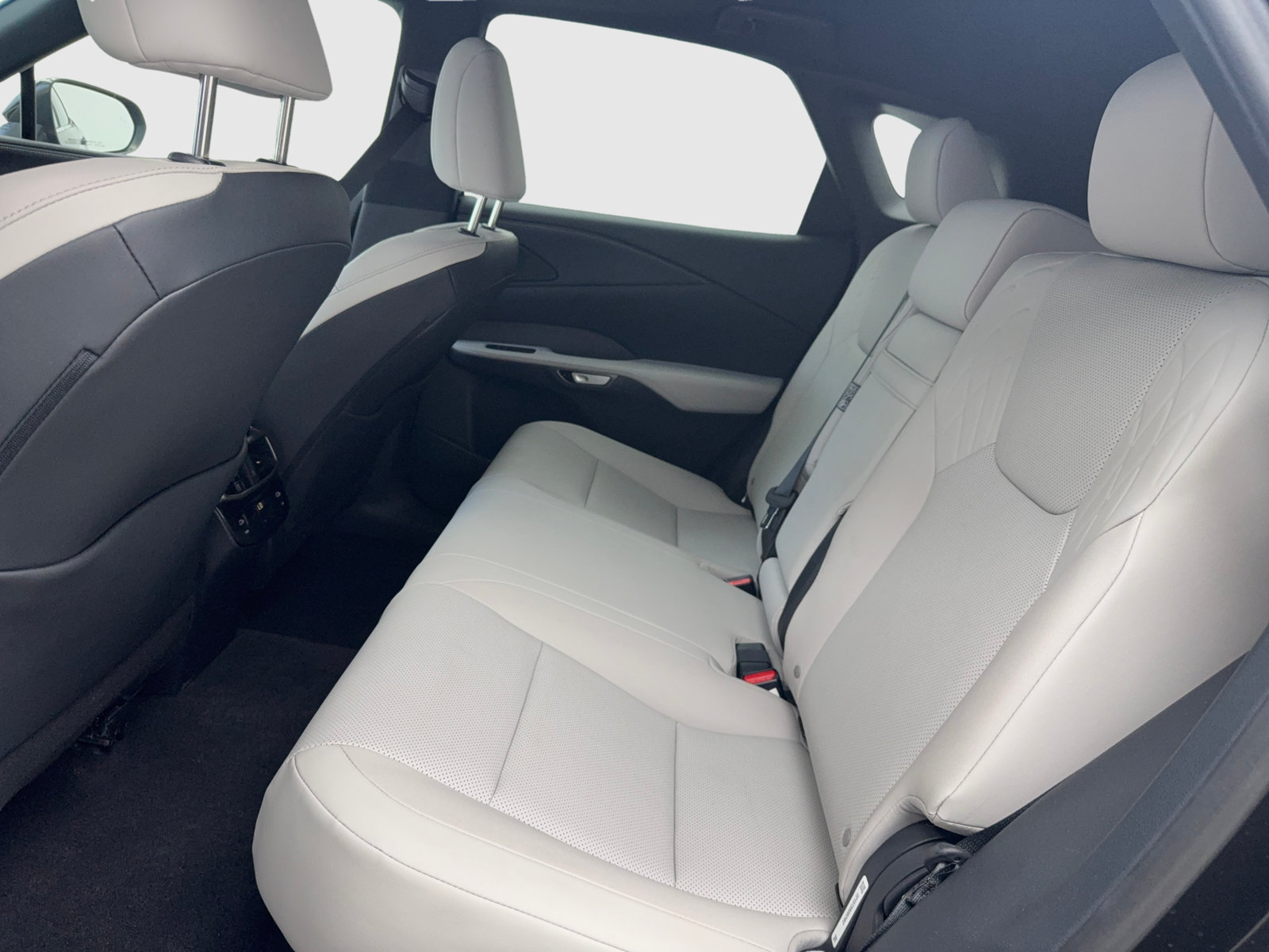 Used 2024 Lexus RX 350 Premium w/ Convenience Package FWD image 45