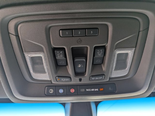 Used 2019 Chevrolet Silverado 1500 LT Trail Boss AWD/4WD image 15