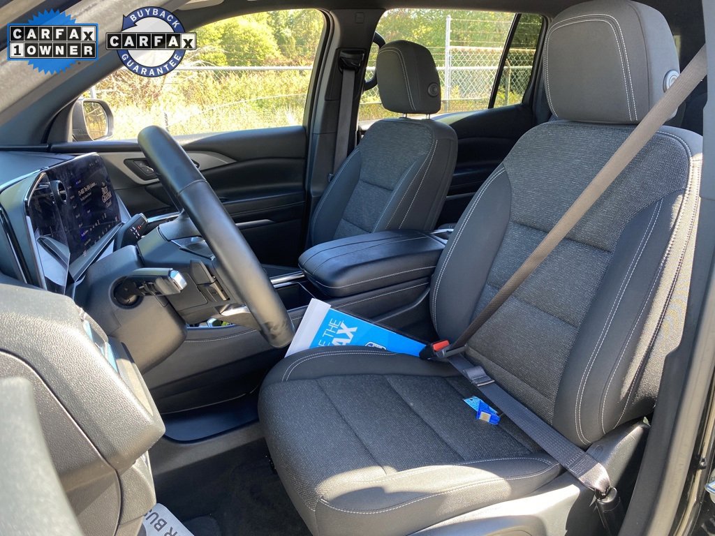 Used 2025 Chevrolet Traverse LT image 27