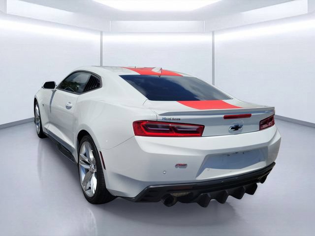Used 2016 Chevrolet Camaro LT RWD image 3