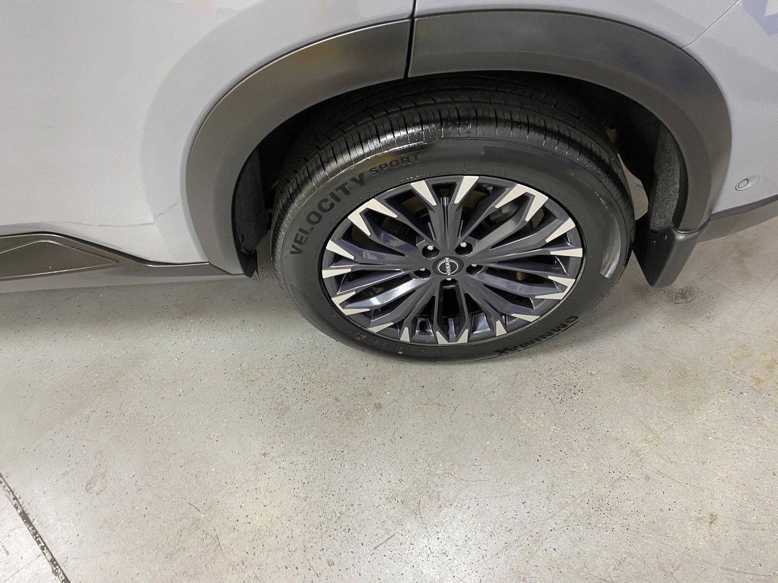 Used 2025 Nissan Rogue SL w/ Tech Package FWD image 12