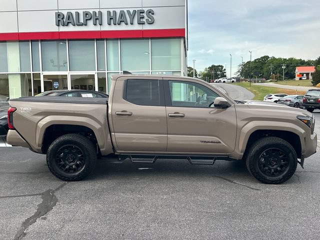 Used 2026 Toyota Tacoma TRD Sport AWD/4WD image 2