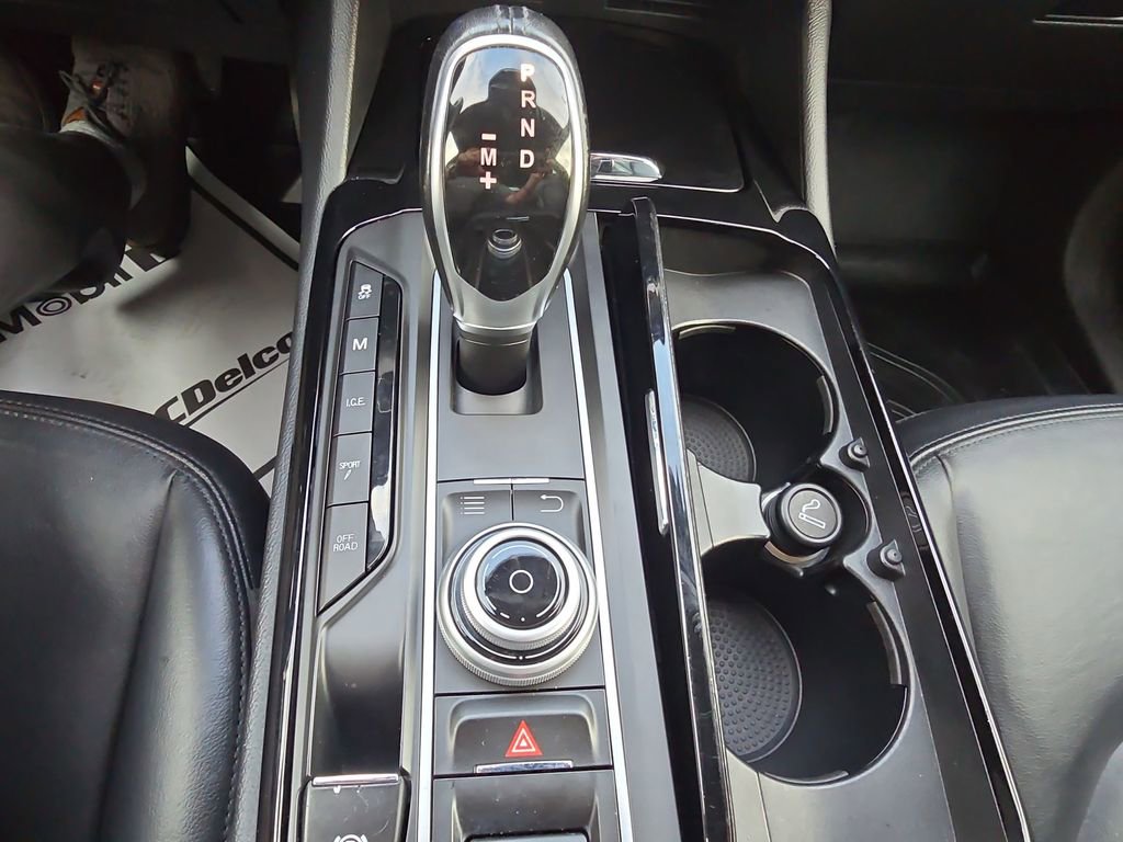 Used 2018 Maserati Levante image 18