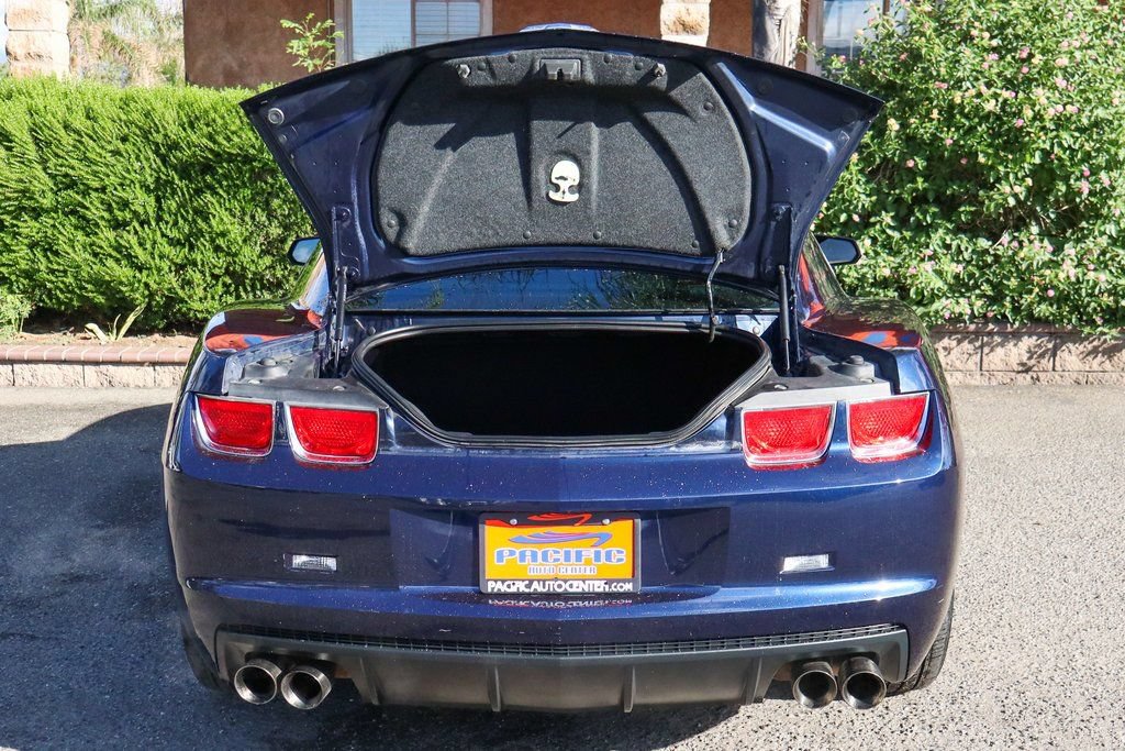Used 2011 Chevrolet Camaro LS RWD image 8