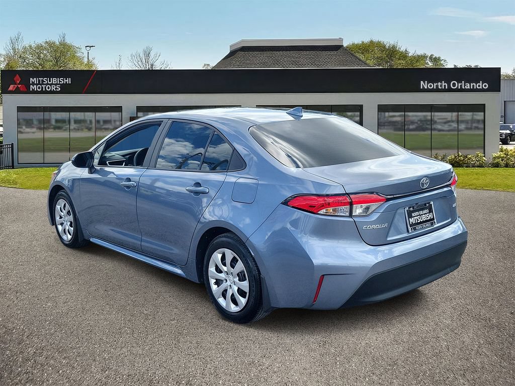 Used 2025 Toyota Corolla LE FWD image 2