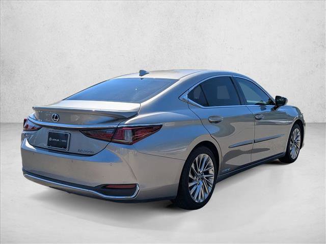 Used 2019 Lexus ES 300h w/ Accessory Package 2 image 5