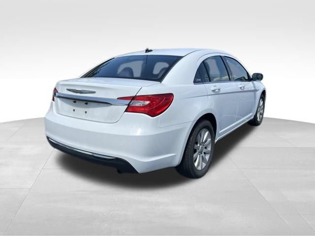 Used 2013 Chrysler 200 Touring FWD image 7