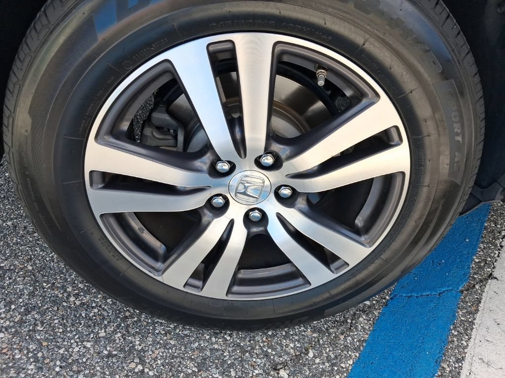Used 2017 Honda Pilot EX image 13